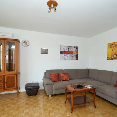Lazy Summer Days Apartment